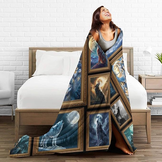 Wolf Blanket Wildlife Throw Blanket Soft Warm Cozy Fuzzy Plush Wolves Throw Blanket Gifts for Girls Women Wolf Lightweight Fleece Flannel Gift Blankets for Kids Adults 40"X50"