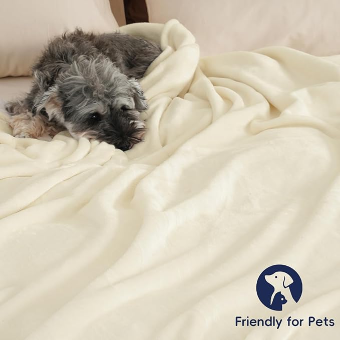 PHF Ultra Soft Fleece Blanket Twin Size, No Shed No Pilling Luxury Plush Cozy 300GSM Lightweight Blanket for Bed, Couch, Chair, Sofa Suitable for All Season, 66" x 90", Cream