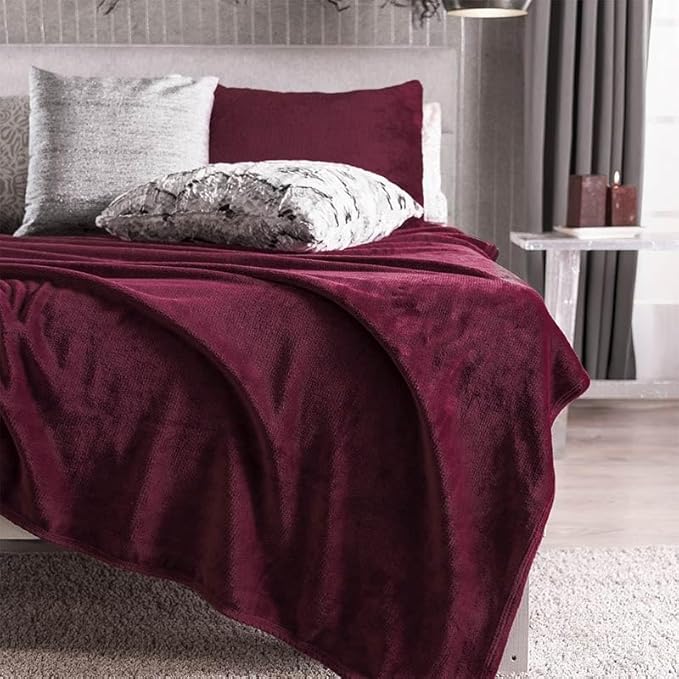 Vianney Light Red Queen Size Blanket - Lightweight Cozy Throw for Couch or Bed - Soft Fleece for Year-Round Comfort - Chunky Knit Throw for Decor and Relaxation