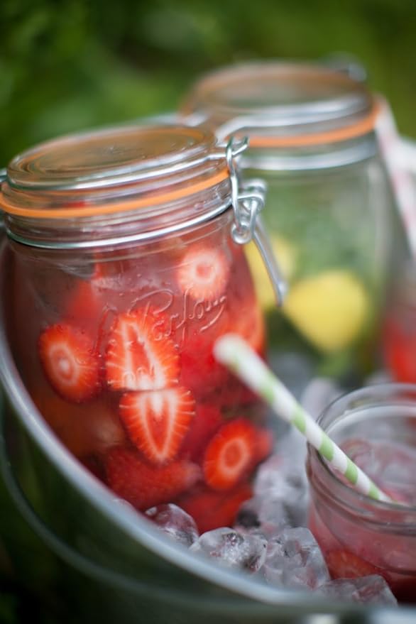 Le Parfait Super Jar, Canning Jars, 2L French Glass Canning Jar w/Round Body, Glass Jars w/Airtight Lid, Canning Jars Wide Mouth, Glass Jar With Lid, Clear Jar, Clear Glass Jars (64oz/2 Quarts, 3 pk)