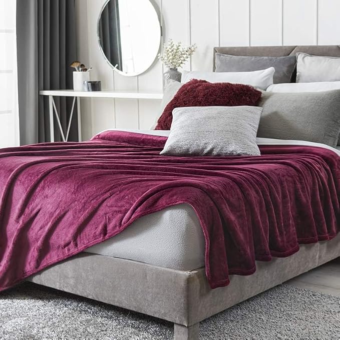 Vianney Light Red King Size Blanket - Lightweight Cozy Throw for Couch or Bed - Soft Fleece for Year-Round Comfort - Chunky Knit Throw for Decor and Warmth