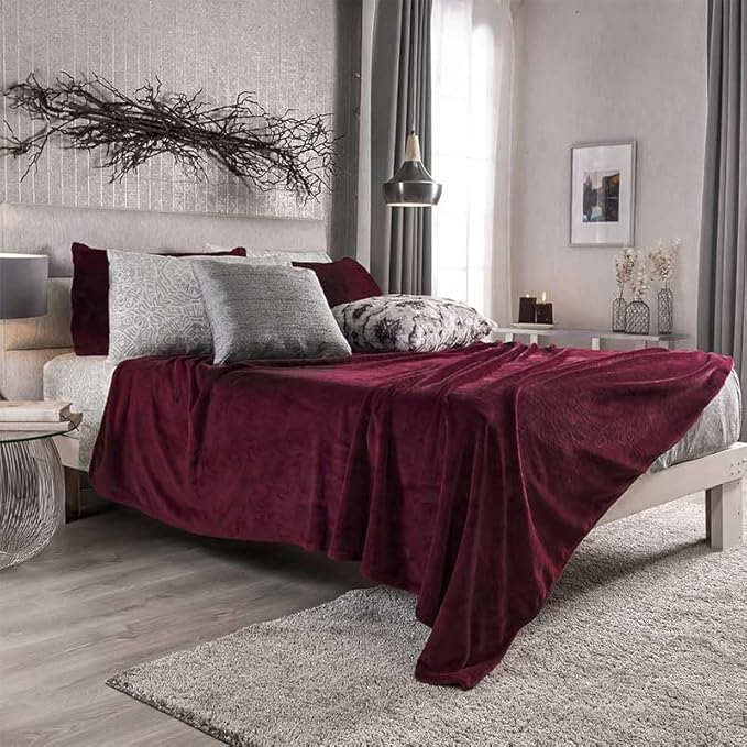 Vianney Light Red Queen Size Blanket - Lightweight Cozy Throw for Couch or Bed - Soft Fleece for Year-Round Comfort - Chunky Knit Throw for Decor and Relaxation