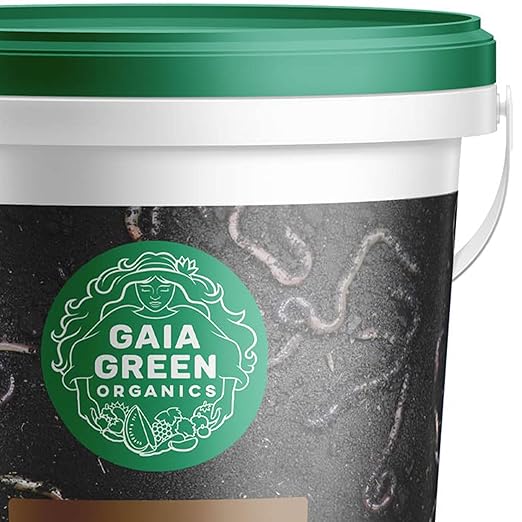 GAIA GREEN 2 Liters All-Purpose Worm Castings Powder for Improved Soil Quality, Recommended for Household Plants, Urban Gardens, Lawns & Greenhouses