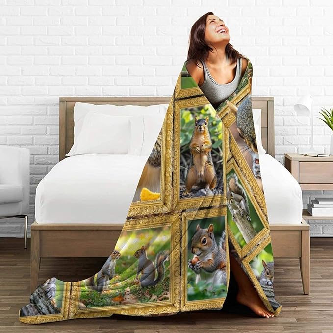 Cute Squirrel Throw Blanket Squirrel Blankets Fleece Plush Super Soft Cozy Warm Lightweight Squirrels Lover Decor Gifts for Boys Girls Kids Adults Men Women 60" x 80"