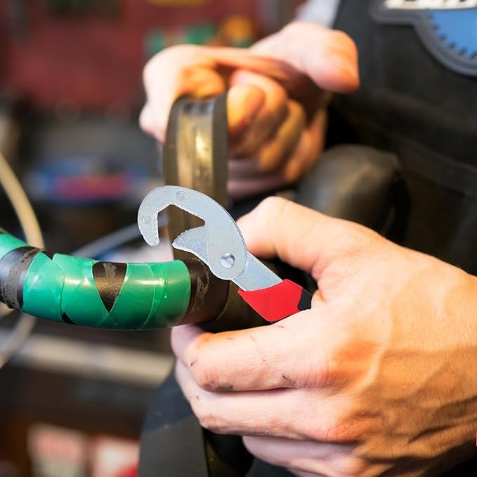 VALICLUD 2Pcs Adjustable Quick Opening Pipe Wrench Multifunction Spanner Tools with Ergonomic Comfortable Handles Portable Hand Tools for Home and Professional Plumbing Maintenance