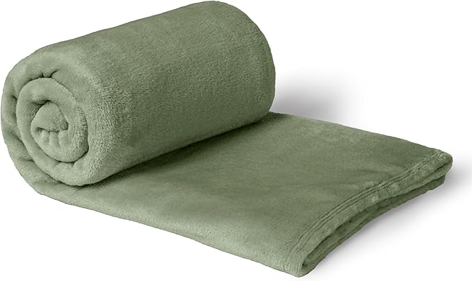 Vianney Sabia King Size Lightweight Fleece Blanket in Sage Green - Ultra Soft Cozy Throw for Couch or Bed - Year-Round Comfort with Durable, Easy Care Material