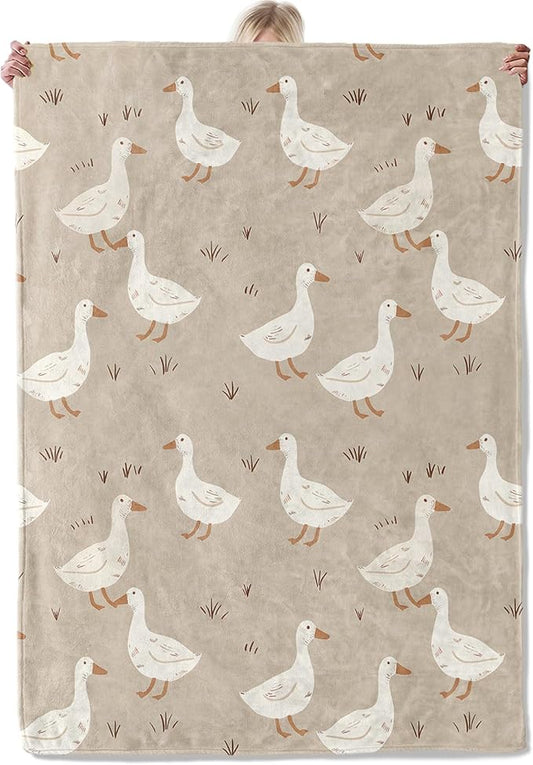 Cute White Duck Theme Throw Blanket Gifts for Women, Soft Fuzzy Warm Cozy Flannel Blankets for Bedroom, Travel, Couch, Home Decor 50x60 in
