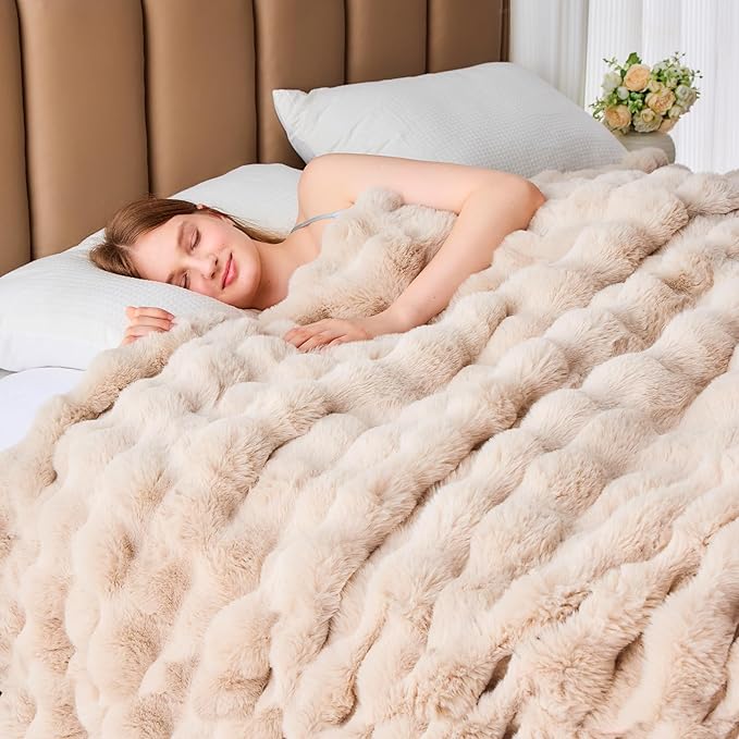 Faux Fur Twin Blanket for Couch, 1000 GSM Cozy Fuzzy Fluffy Soft Plush Thick Bubble Sherpa Blanket for Sofa Bedroom Living Room, Mothers Day Birthday Gifts for Women Home Decor