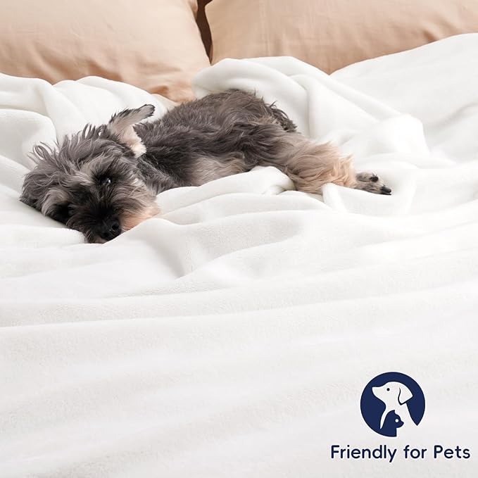 PHF Ultra Soft Fleece Blanket Twin Size, No Shed No Pilling Luxury Plush Cozy 300GSM Lightweight Blanket for Bed, Couch, Chair, Sofa Suitable for All Season, 66" x 90", White