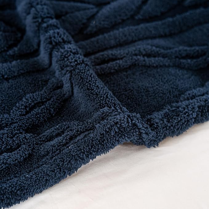 YUSOKI Sherpa Queen Size Blanket(Without Pillows)-3D Stylish Design Super Soft Blankets for Teen Girls Women Couch Bed Sofa Chair Men Boys Gift(Navy,90"x90")