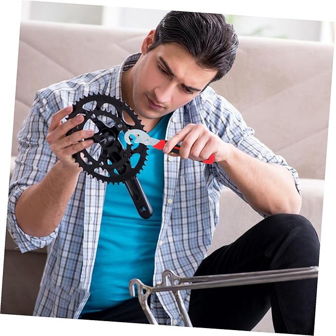 2Pcs Portable Adjustable Multifunction Hand Tool Compact Pipe Spanner Wrench Ergonomic Grip Lightweight for Water Pipe Maintenance and Repair Tasks