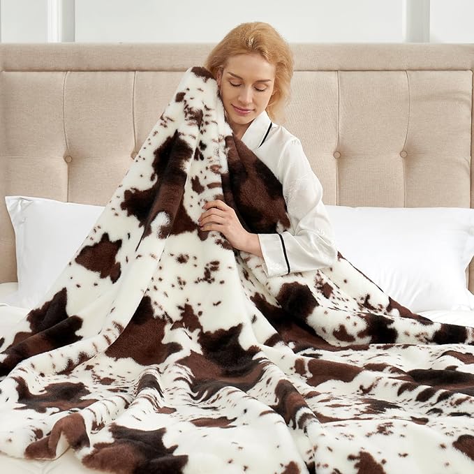 Cozy Bliss Cow Print Faux Fur Throw Blanket, Animal Printed Blankets Super Soft Warm Thick Fluffy Throws Home Decor for Couch Bed Sofa Women (Black&Coffee Cow, 50x60 Inches)