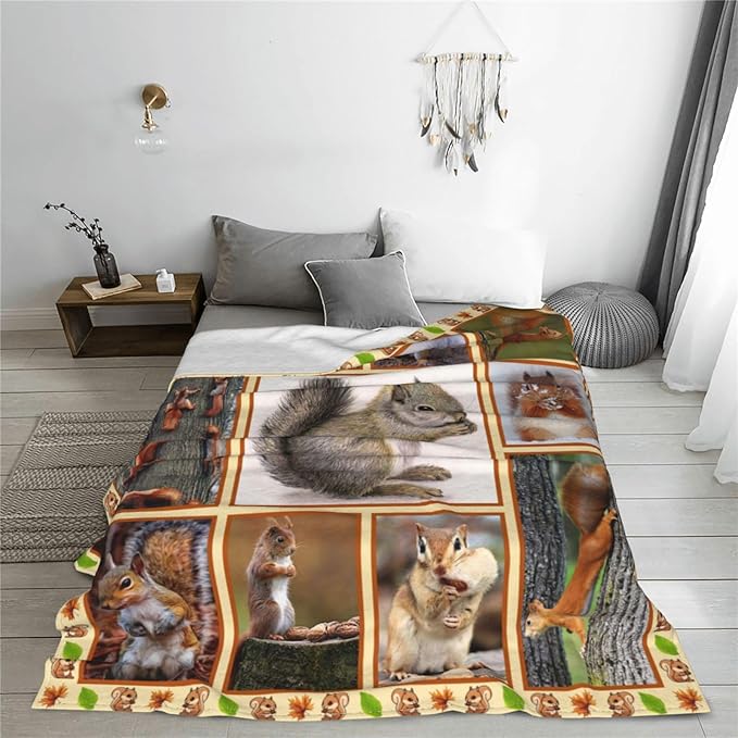 Cute Squirrel Decor Throw Blanket - Super Warm Soft Plush Lightweight Fleece Flannel Animals Blanket - Squirrels Gifts for Women, Girls, Boys, Men, Kids - Winter Couch Bedding - 40"X50"