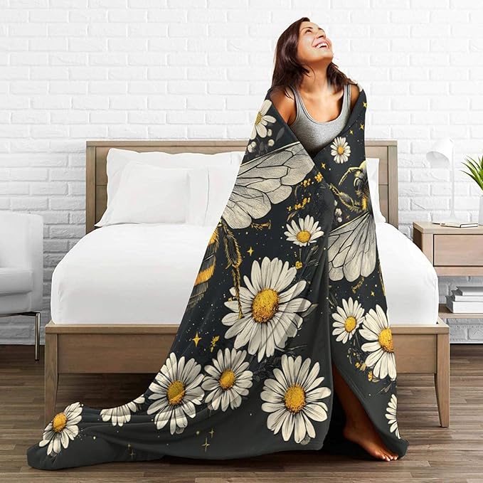 Bee Blanket Honey Bees Throw Blanket Soft Warm Cozy Fuzzy Plush Bumble Bee Throw Blanket Gifts for Girls Women Bees Lightweight Fleece Flannel Gift Blankets for Kids Adults 60"X80"