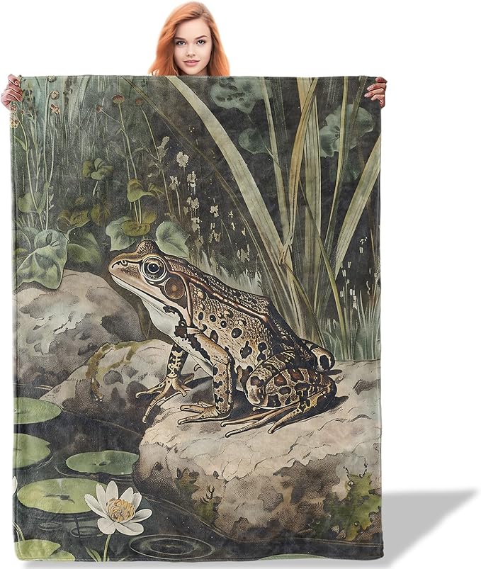 Frog Pattern Throw Blanket 40"x50", Frog Blankets for Bedroom Decor, Cozy Flannel Polyester Frog Gifts for Women Nature Lovers