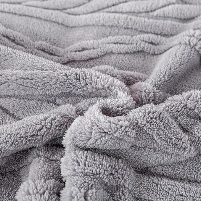 YUSOKI Sherpa Throw Blanket(Without Pillows)-3D Stylish Design Super Soft Cozy Blanket Thick Plush Fluffy Blankets for Teen Girls Women Couch Bed Sofa Chair Men Boys Gift(Light Grey,50"x65")
