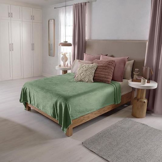 Vianney Sabia Full Size Lightweight Fleece Blanket in Sage Green