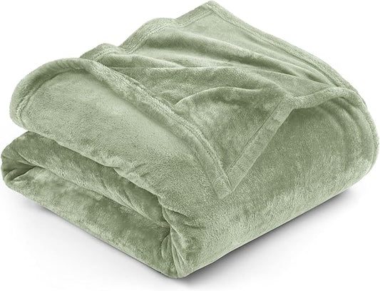 Utopia Bedding Fleece Blanket Queen Size Sage Green 300GSM Luxury Fuzzy Soft Anti-Static Microfiber Bed Blanket (90x90 Inch)