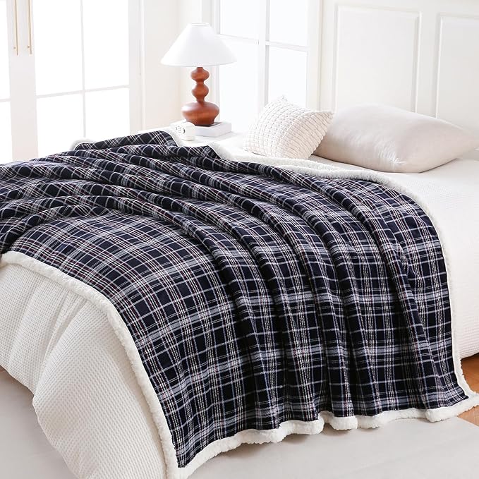 PU MEI Sherpa Fleece Throw Blanket 80" x 90" Reversible Plush Fluffy Large Big Blanket Lattice Flannel Blankets for All Season Use, Navy Blue Check