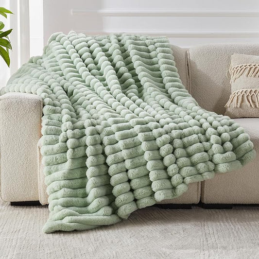 Faux Fur Throw Blanket for Couch, 1000 GSM Cozy Fuzzy Fluffy Soft Plush Thick Bubble Sherpa Blanket for Sofa Bedroom Living Room, Mothers Day Birthday Gifts for Women Home Decor