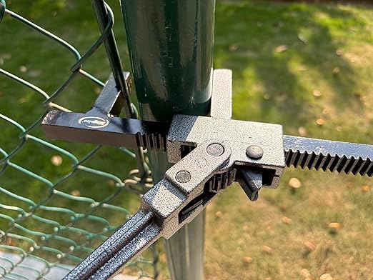Chain Link Fence Stretcher Tool, Wire Puller Stretcher & Fence Tightener for Barbed & Woven Wire Fence, 9″ Ratchet Range, Easy One-Person Operation for Farm & Yard Projects