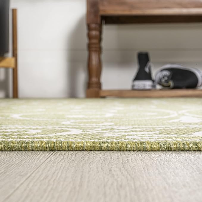 JONATHAN Y Vintage Filigree Indoor Outdoor Area Rug 4X6 Green/Cream, Charleston Textured Weave for Backyard, Patio, Porch, Easy-Cleaning, High Traffic, Pet-Friendly, Non-Shedding (SMB106H-4)
