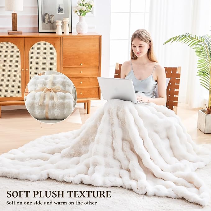 Faux Fur Queen Blanket for Couch, 1000 GSM Cozy Fuzzy Fluffy Soft Plush Thick Bubble Sherpa Blanket for Sofa Bedroom Living Room, Mothers Day Birthday Gifts for Women Home Decor