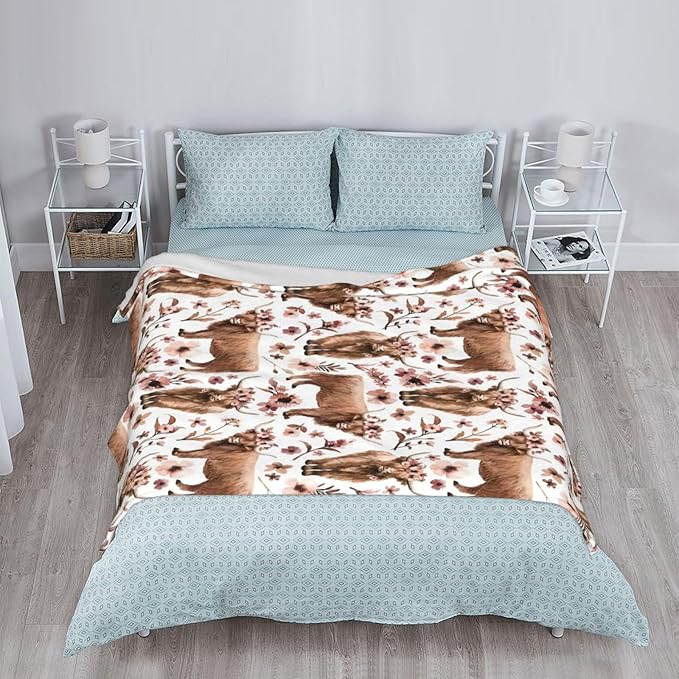 Highland Cow Blanket Super Cozy Soft Highland Cow Throw Blanket Warm Plush Fluffy Cow Lightweight Fleece Flannel Gifts Blankets for Kids Adults 80"X60"