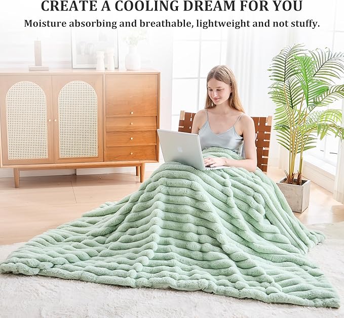 Faux Fur Twin Blanket for Couch, 1000 GSM Cozy Fuzzy Fluffy Soft Plush Thick Bubble Sherpa Blanket for Sofa Bedroom Living Room, Mothers Day Birthday Gifts for Women Home Decor