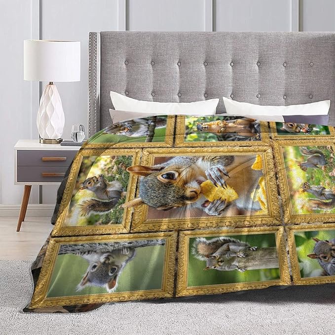 Cute Squirrel Throw Blanket Squirrel Blankets Fleece Plush Super Soft Cozy Warm Lightweight Squirrels Lover Decor Gifts for Boys Girls Kids Adults Men Women 40" x 50"