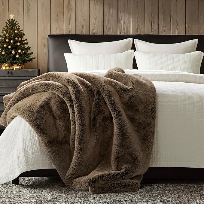 EVERGRACEHOME Luxury Soft Faux Chinchilla Fur Throw Blanket for Couch, Warm Thick Heavy Winter Throw Blanket 1220GSM for Bed, Fluffy Cozy Mink Blanket with Reversible Velvet, Brown Sable, 50"x60"