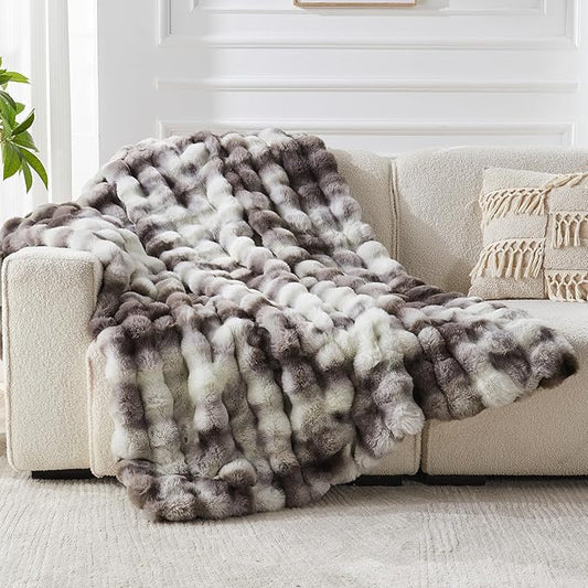 Faux Fur Queen Blanket for Couch, 1000 GSM Cozy Fuzzy Fluffy Soft Plush Thick Bubble Sherpa Blanket for Sofa Bedroom Living Room, Mothers Day Birthday Gifts for Women Home Decor