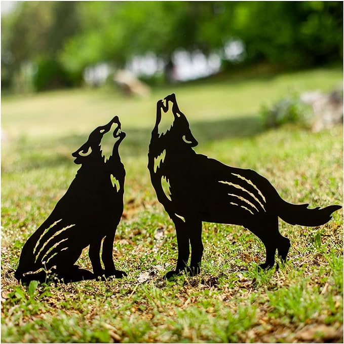Wolf Metal Garden Stakes Decorative,Wolf Gifts for Women/Men/Wolf Lovers Gifts,Black Wolf Silhouette Statues Garden Decor for Outside,Outdoor Decor,Yard Art,Patio,Lawn Ornaments
