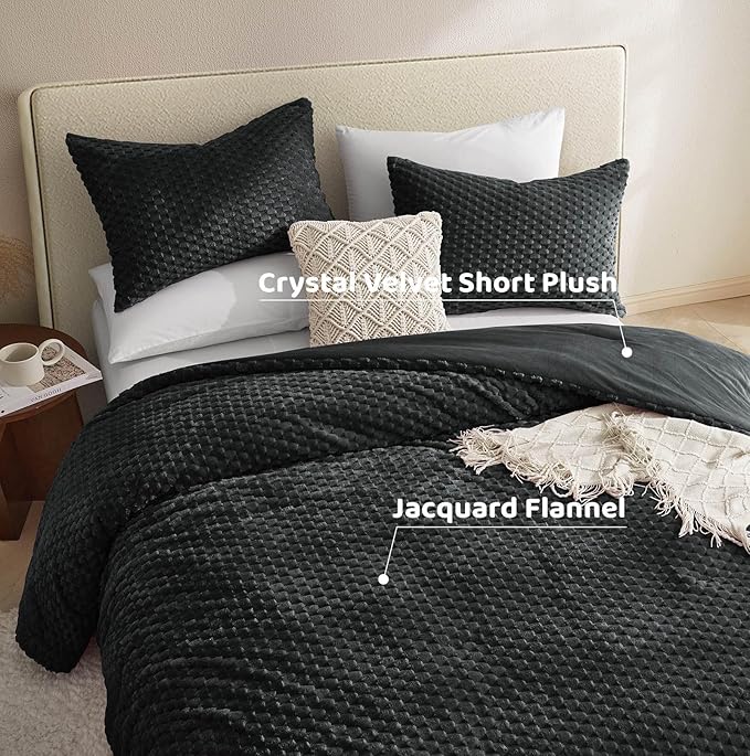Petrichor Fluffy King Comforter Set - Ultra-Soft Black Flannel Thick Comforter for King Bed, Luxury Warm Bedding Set for Winter & Fall, Cozy Fuzzy Bed Set 3 Pieces (1 Comforter & 2 Pillowcases)