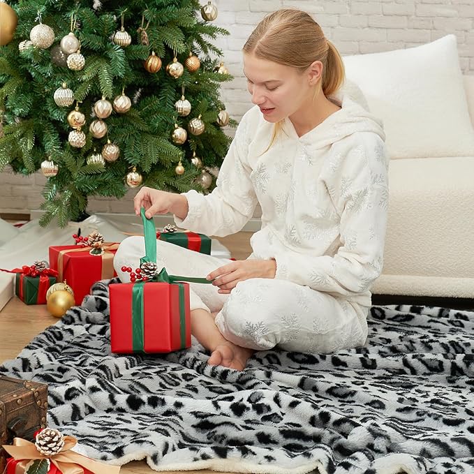 Cozy Bliss Luxury Faux Fur Throw Blanket Leopard Print, Non Shedding Double Sided Sherpa Blankets Super Soft Fluffy Thick Warm Throws Home Decor for Couch Bed Sofa Women,60"*80"Inches Snow Leopard