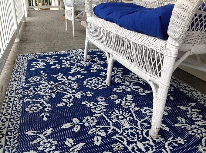 Mad Mats Traditional Outdoor Rug, Reversible Plastic Mat (5' x 8', Oriental Garland - Blue/White)