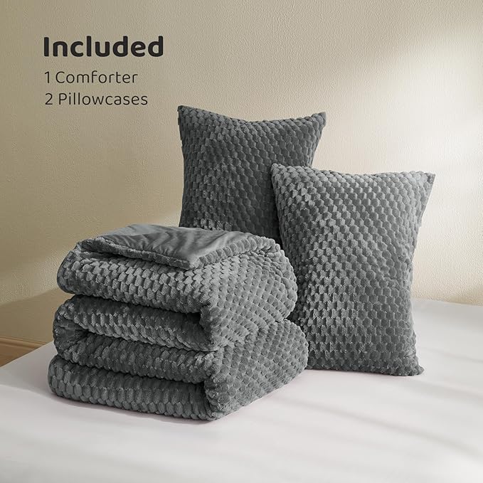Petrichor Fluffy Queen Comforter Set - Ultra-Soft Gray Flannel Thick Comforter for Queen Bed, Luxury Warm Bedding Set for Winter & Fall, Cozy Fuzzy Bed Set 3 Pieces (1 Comforter & 2 Pillowcases)