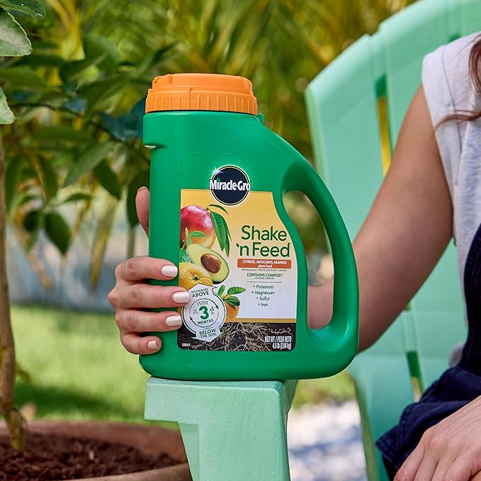 Miracle-Gro Shake 'N Feed Continuous Release Citrus, Avocado & Mango Plant Food, 4.5 lb.