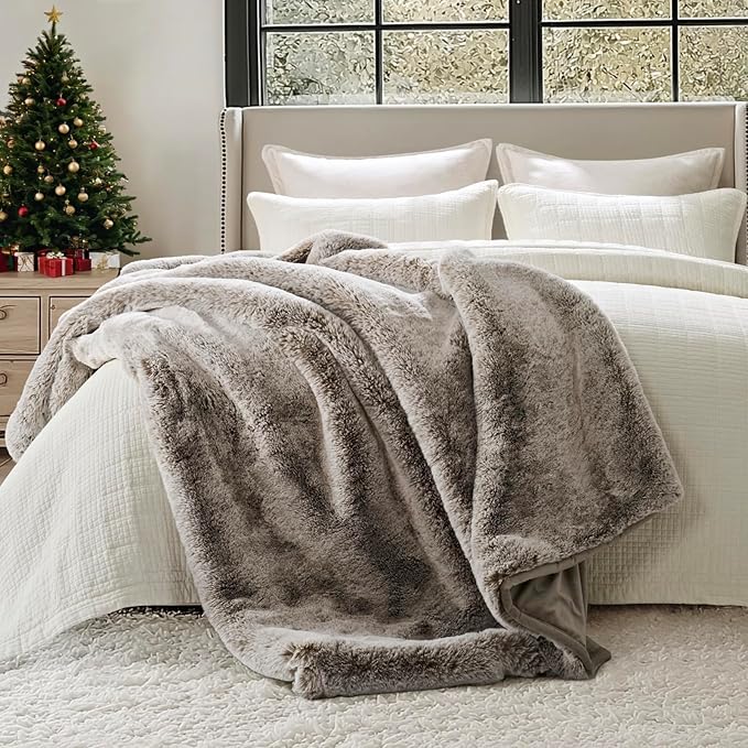 EVERGRACEHOME Luxury Soft Faux Chinchilla Fur Throw Blanket for Couch, Warm Thick Heavy Winter Throw Blanket 1220GSM for Bed, Fluffy Cozy Mink Blanket with Reversible Velvet, Champagne Fawn, 60"x80"