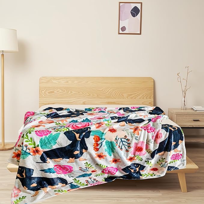 Cute Dachshund Blanket for Women Girls Kids Adults 40" x 50", Dog Flannel Throw for Sofa Couch Bed Living Room, Gifts for Animal Lovers