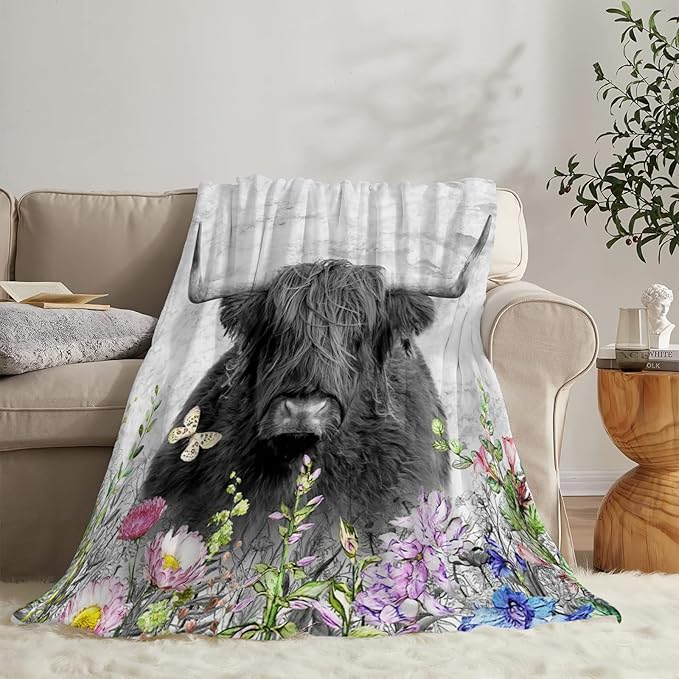 Cow Blanket for Girls Women Gifts for Cows Lovers Highland Cow and Floral Throw Blanket for Kids Adults Ultra Soft Cozy Fleece Blanket for Couch Sofa Bed 60"x80"