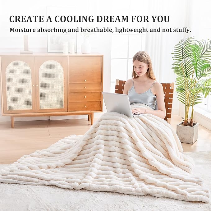 Faux Fur Queen Blanket for Couch, 1000 GSM Cozy Fuzzy Fluffy Soft Plush Thick Bubble Sherpa Blanket for Sofa Bedroom Living Room, Mothers Day Birthday Gifts for Women Home Decor