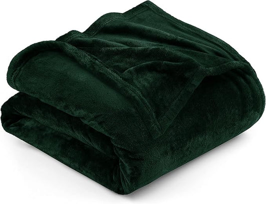Utopia Bedding Fleece Blanket King Size Forest Green 300GSM Luxury Anti-Static Fuzzy Soft Microfiber Bed Blanket (90x102 Inch)