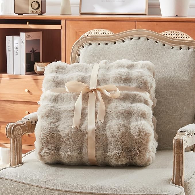 Faux Fur Throw Blanket for Couch, 1000 GSM Cozy Fuzzy Fluffy Soft Plush Thick Bubble Sherpa Blanket for Sofa Bedroom Living Room, Mothers Day Birthday Gifts for Women Home Decor