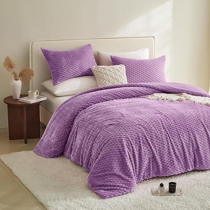 Petrichor Fluffy King Comforter Set - Ultra-Soft Lavender Flannel Thick Comforter for King Bed, Luxury Warm Bedding Set for Winter & Fall, Cozy Fuzzy Bed Set 3 Pieces (1 Comforter & 2 Pillowcases)