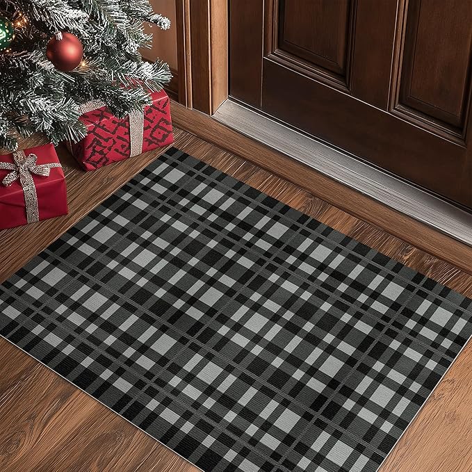 GENIMO Checkered Rug 27.5x43 inches Black and White Fine Plaid Outdoor Rug Buffalo Plaid Rugs Mat Fall Doormats Washable Rug for Front Porch Decor Indoor Entrance Patio Balcony Entryway