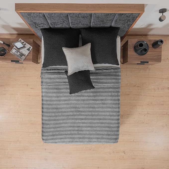 Vianney - Lightweight Blanket - Shadow/King Size - 100% Polyester - Modern Dark-Tone Striped Design - Lightweight Breathable Layering