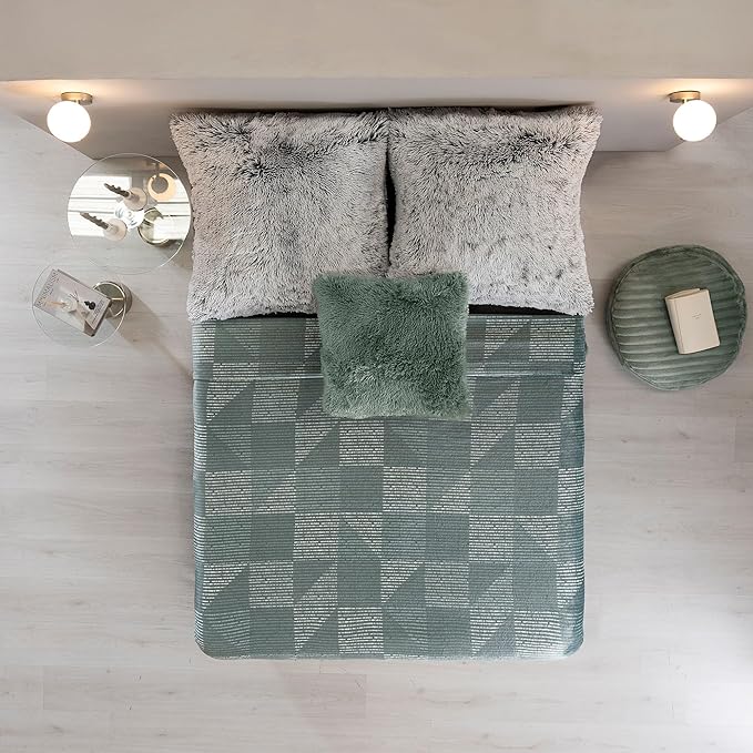 Vianney - Lightweight Blanket - Kansas/Throw Blanket - Ultra-Soft Beauty Soft 100% Polyester Shell and Fill - Breathable Year-Round Warmth - Machine Washable