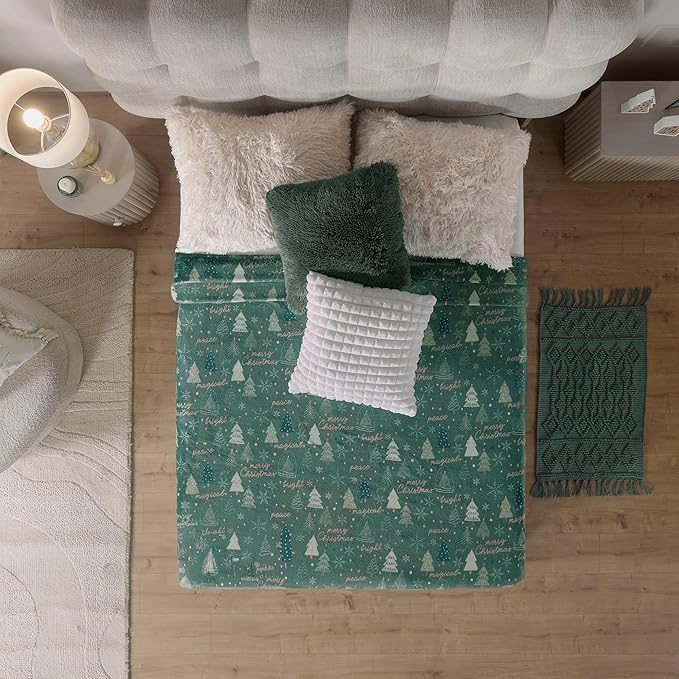 Vianney - Lightweight Blanket - Christmas Tree/Queen Size - Beauty Soft 100% Polyester - Machine Washable, Ultra-Soft Texture