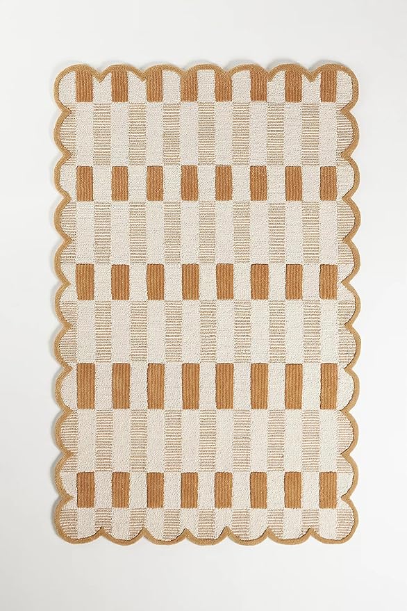 Hand-Tufted Wool Area Rug with Scalloped Edges, Neutral Beige Plaid Pattern, Cozy Soft Accent Rug for Living Room, Bedroom, and Nursery, Handmade Decorative Carpet, 5x5 Ft (Round)